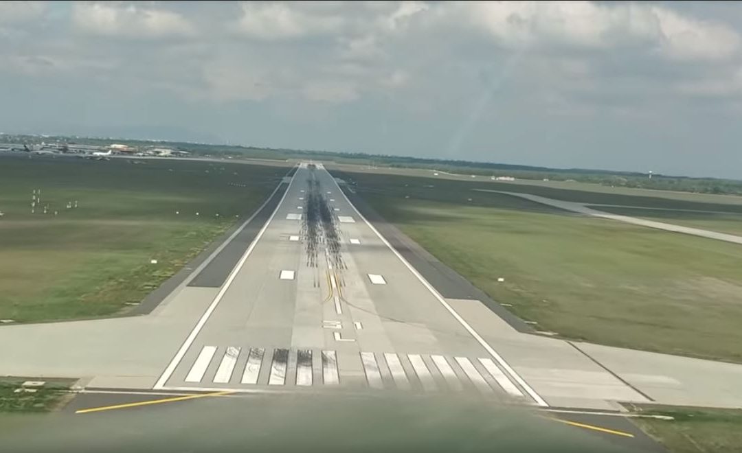 Mit látnak a Budapesten landoló pilóták?